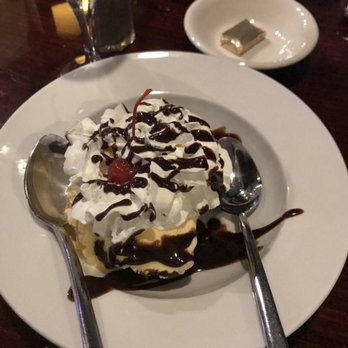 Brickhouse Restaurant - Brownie Sundae - Seafood Near Me - Eastham, Massachusetts