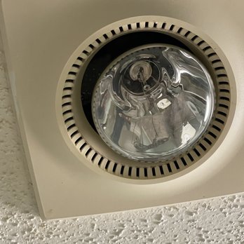 Massanutten Resort - Light fixture in bathroom - Hotels Near Me - Massanutten, Virginia Massanutten Resort - Light fixture in bathroom - Hotels Near Me - Massanutten, Virginia
