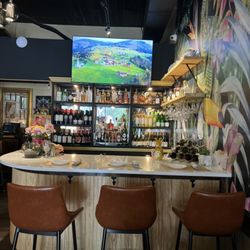 Siam Thai Restaurant - Full bar service