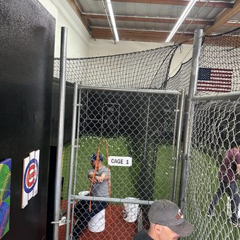 Gettin Reps Batting Cages - They have tees back stops so you can pretty much do whatever you want - Baseball Fields Near Me - Corona, California Gettin Reps Batting Cages - They have tees back stops so you can pretty much do whatever you want - Baseball Fields Near Me - Corona, California