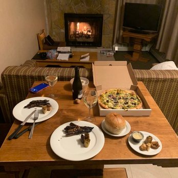 Farm & Fire - Fungi flat bread, roasted carrots and leek. - Canadian (New) Near Me - Banff, Alberta Farm & Fire - Fungi flat bread, roasted carrots and leek. - Canadian (New) Near Me - Banff, Alberta