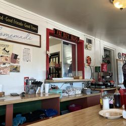 Duck's Dam Diner
