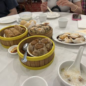 East Harbor Seafood Palace - Seafood Near Me - Brooklyn, New York