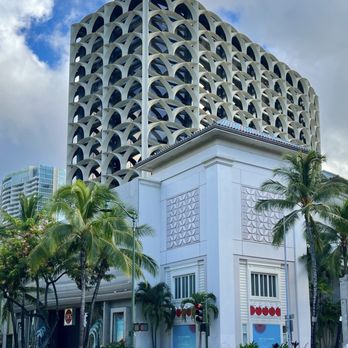 T Galleria Hawaii By DFS - Department Stores Near Me - Honolulu, Hawaii T Galleria Hawaii By DFS - Department Stores Near Me - Honolulu, Hawaii