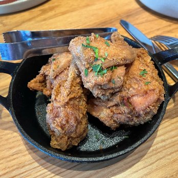 Yardbird Table & Bar - Lewellyn 's Fine Fried Chicken - Southern Near Me - Miami Beach, Florida
