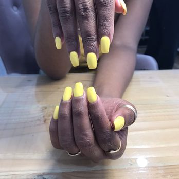 Nails By LeAnne Eden - Yellow is so amazing on the queen. - Nail Technicians Near Me - Los Angeles, California Nails By LeAnne Eden - Yellow is so amazing on the queen. - Nail Technicians Near Me - Los Angeles, California