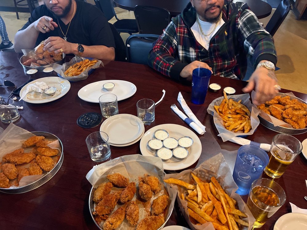 MADISON GARDEN BAR AND GRILL 74 Photos & 101 Reviews 152 N Madison