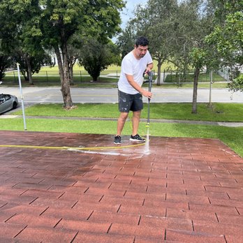 FixitRight Home Solutions - Roof pressure cleaning to revitalize your home - Handyman Near Me - Winter Springs, Florida