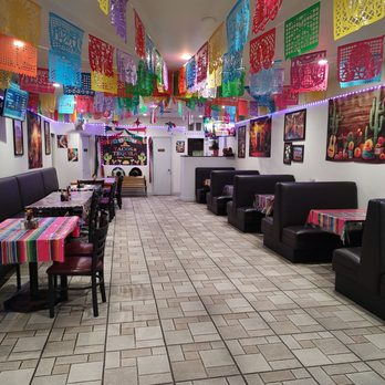 Casa Del Taco - Clean decorated place - Mexican Near Me - Glendale, Arizona