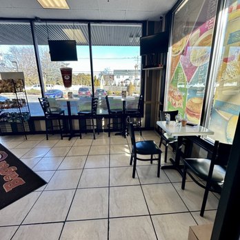 Newyork Cafe & Grill - Inside - Bagels Near Me - Edison, New Jersey