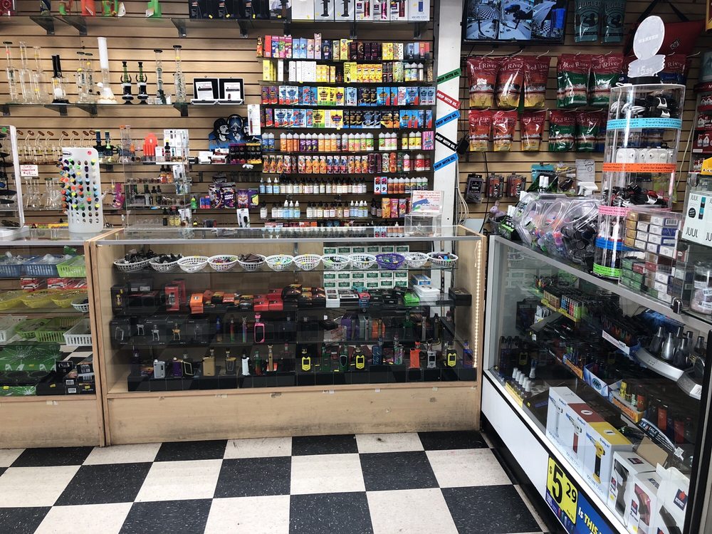 SMOKE CITY Updated September 2024 645 S Lovers Ln, Visalia