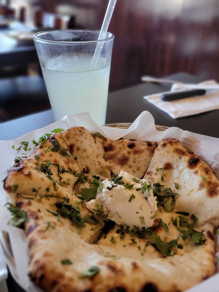 Curry & More - Indian Bistro
