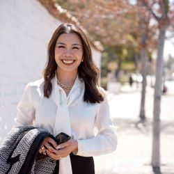 Trang Dunlap Real Estate Agent & Remodel to Sell Specialist - Hello, I'm Trang. So nice to meet you!