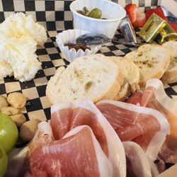 CheeseMé Charcuterie Boards - The Oui Oui Board