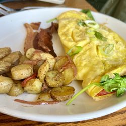Big Sky Cafe - Omelet Gruyère and Bacon