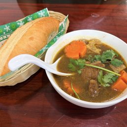 Bánh Mì Bò Kho