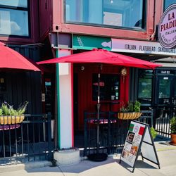 La Piadina - Italian Street Food - Outside La Piadina