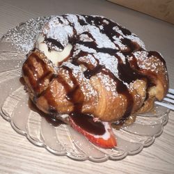 Crispy & HaneBe - Nutella ice cream sandwich