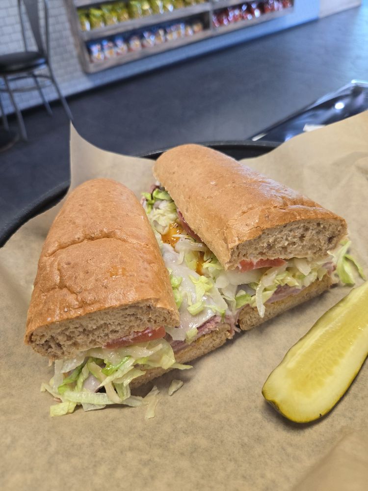 Larry's Giant Subs Logo