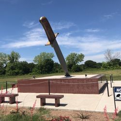 Pelham Park - The infamous Bowie knife