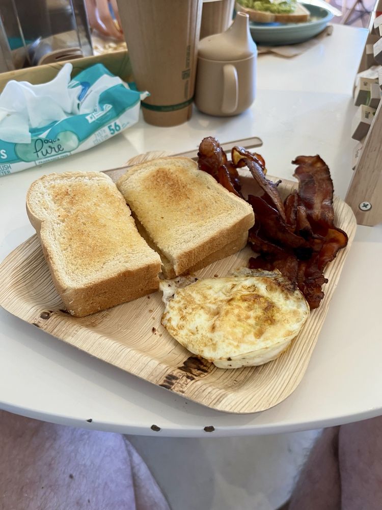 Fernweh Coffee Roastery Logo