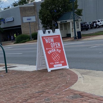 Union Pie - a sign on the corner of a street - Pizza Near Me - Vienna, Virginia Union Pie - a sign on the corner of a street - Pizza Near Me - Vienna, Virginia