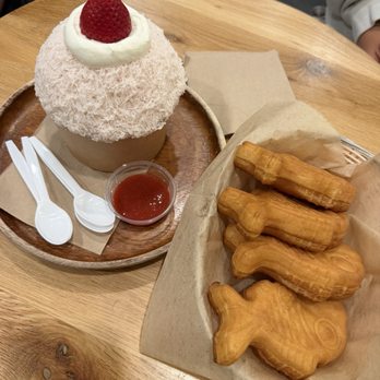 Anko - strawberry mascarpone & custard taiyaki - Desserts Near Me - Los Angeles, California