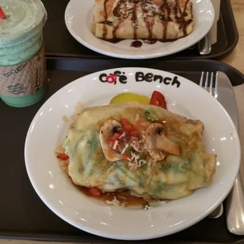 Cafe Bench - Green tea smoothie and beef skillet (savory) crepe - Cafes Near Me - Flushing, New York