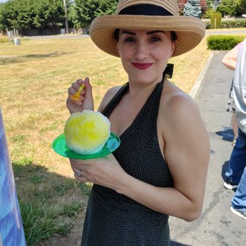Sutton's Tropical Sno - Shaved Ice Near Me - Camas, Washington
