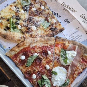 L'industrie Pizzeria - Pizza slices - Pizza Near Me - Brooklyn, New York L'industrie Pizzeria - Pizza slices - Pizza Near Me - Brooklyn, New York