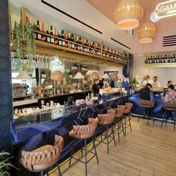 Camellia’s Brunch - Inside.