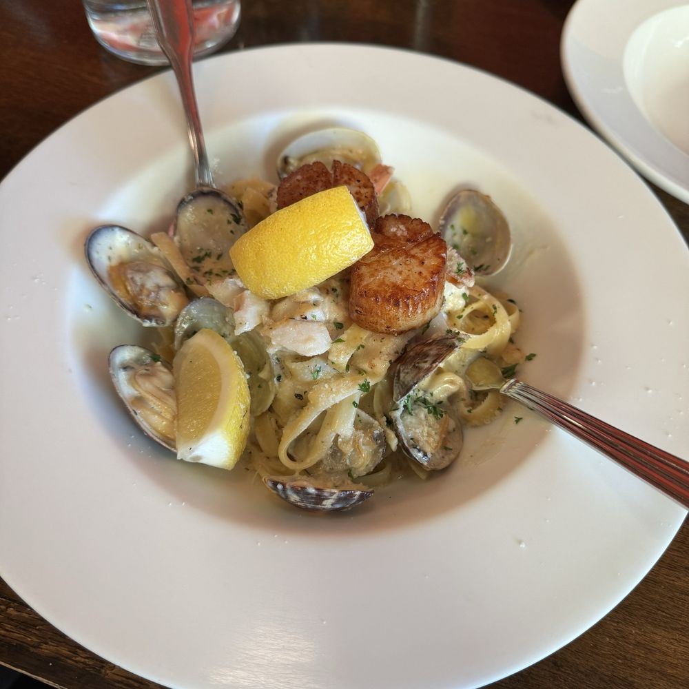 The Repp - Seafood Fettuccine - New American Near Me - Snohomish, Washington The Repp - Seafood Fettuccine - New American Near Me - Snohomish, Washington
