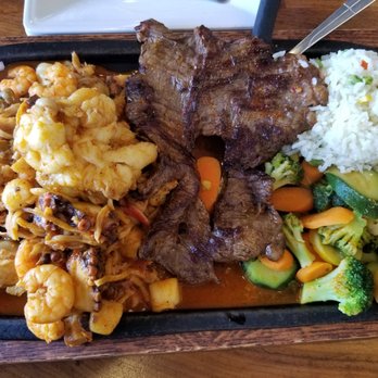 Los Magueyes - Surf and turf - Seafood Near Me - Burbank, Illinois