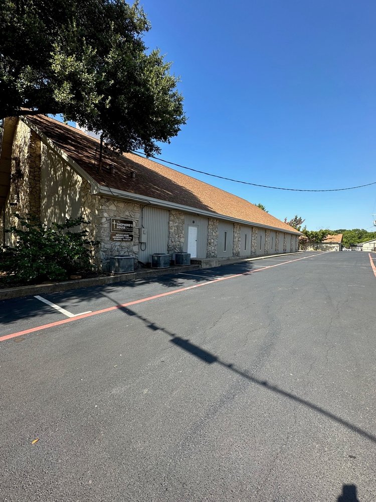 Slide of Valor Roofing Group