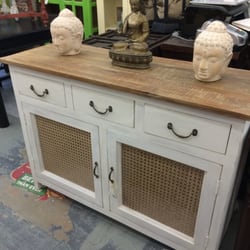 Nadeau - Furniture with a Soul