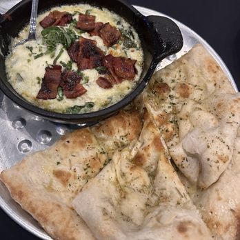 Grace Pizza and Shakes - Spinach and Artichoke dip (+ bacon) - Pizza Near Me - Houston, Texas