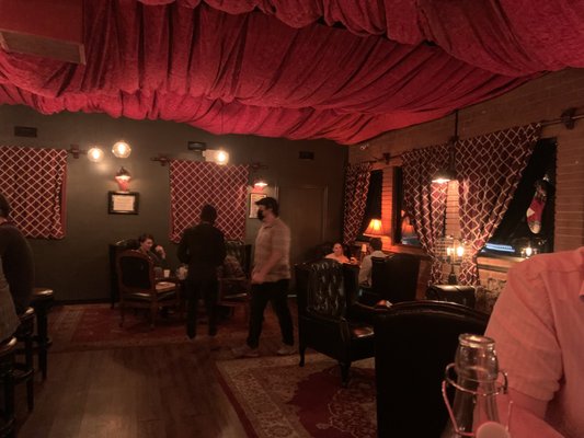 R6 DISTILLERY by null