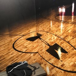 Under Armour Factory House - The change room!