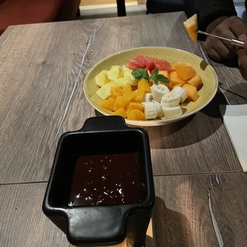 Barry's - Chocolate fondue - International Near Me - Grindelwald, BE