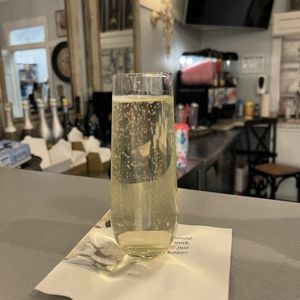 Frenchie’s Flutes & Fleur’s on Yelp