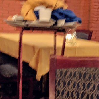 Hugo's Cellar - Dirty dish cart in the dining area! - American Near Me - Las Vegas, Nevada Hugo's Cellar - Dirty dish cart in the dining area! - American Near Me - Las Vegas, Nevada