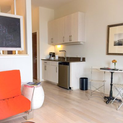Bungalow Hotel by null