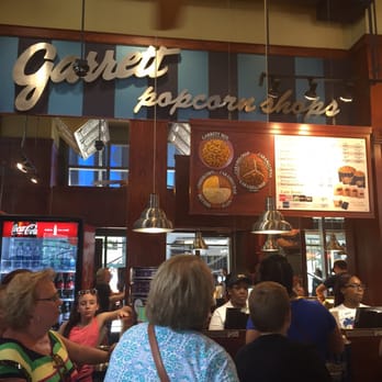 Garrett Popcorn Shops - Popcorn Shops Near Me - Chicago, Illinois