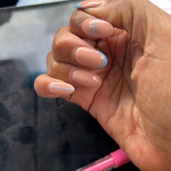 De Lacey Nails - Nail Salons Near Me - Pasadena, California