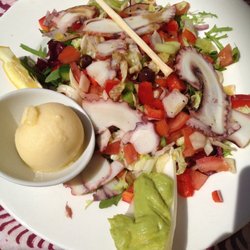 Café Danielli - Salade fraîcheur au poulpe et sa boule de sorbet passion