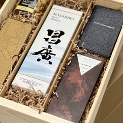 The Couture Gift - Some of our clients often asks for these extra special whiskey boxes what are you guys think do we do a good job