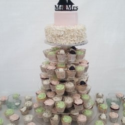 The Missing Piece Baked Goods - Weddings