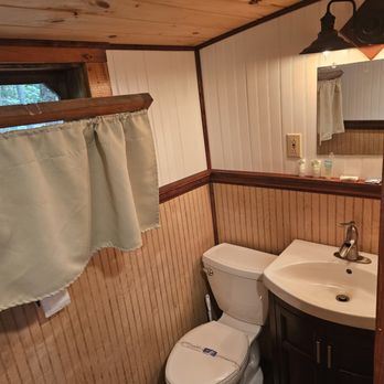 Pine Shore Motel & Cabins - Vacation Rentals Near Me - Orland, Maine Pine Shore Motel & Cabins - Vacation Rentals Near Me - Orland, Maine