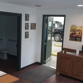 R Auto Repair - R AUTO REPAIR LLC. WAITING ROOM - Auto Repair Near Me - Alpena, Michigan R Auto Repair - R AUTO REPAIR LLC. WAITING ROOM - Auto Repair Near Me - Alpena, Michigan
