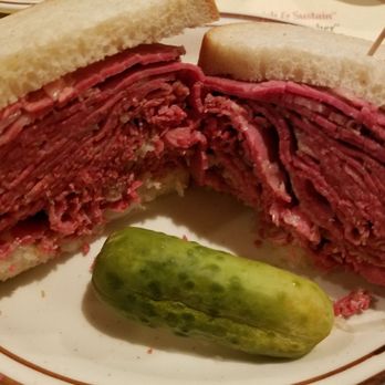 Zan's Kosher Deli - Corn beef on rye - Kosher Near Me - Lake Grove, New York